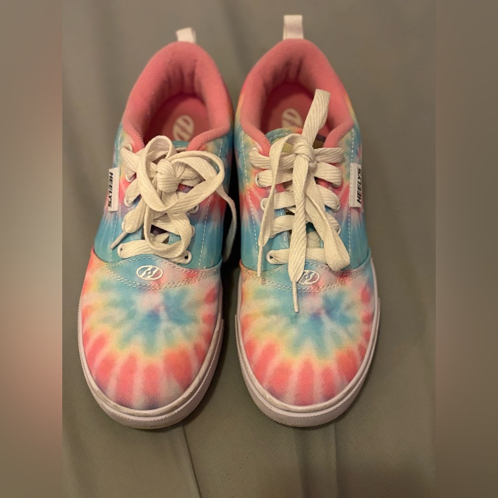 Heelys Kids Rainbow Tie-Dye Sneakers